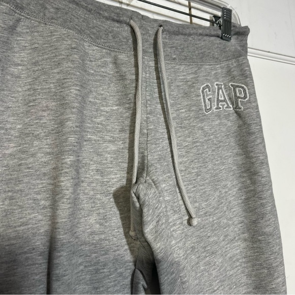 GAP Gray Sweatpants Silver Logo Cuffed Ankles Size XS - Picture 3 of 7